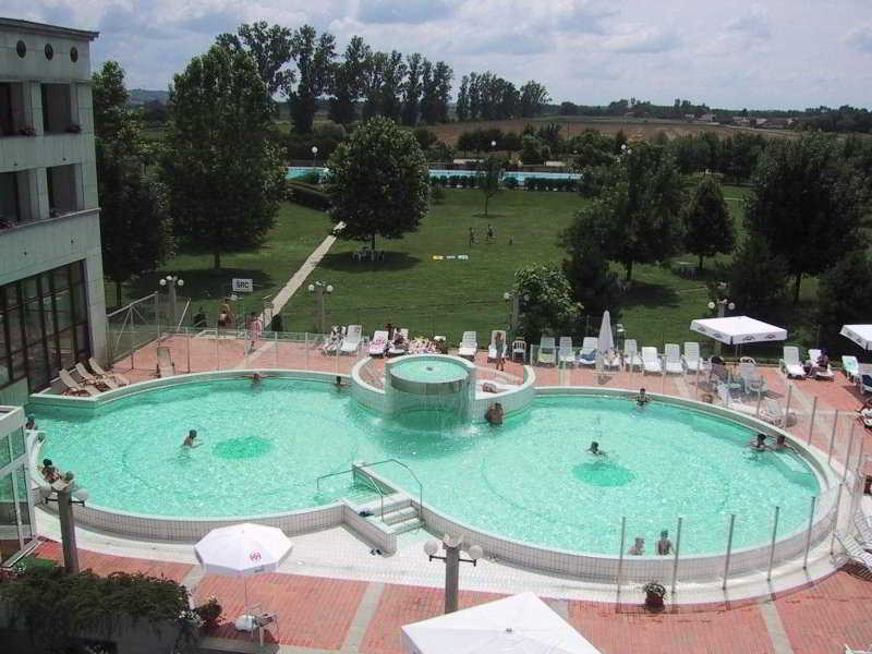 לנדבה Lipa Hotel מראה חיצוני תמונה