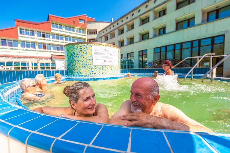 לנדבה Lipa Hotel מראה חיצוני תמונה